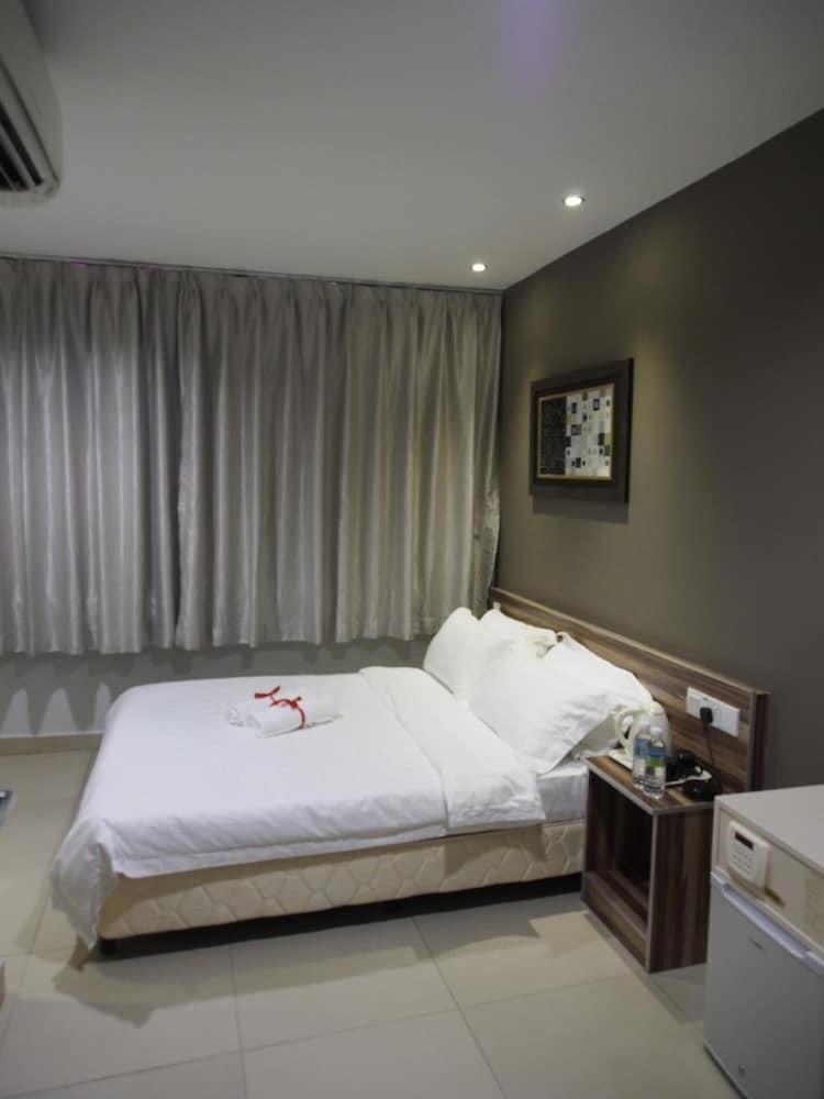 One Avenue Hotel Balakong Seri Kembangan Exterior photo