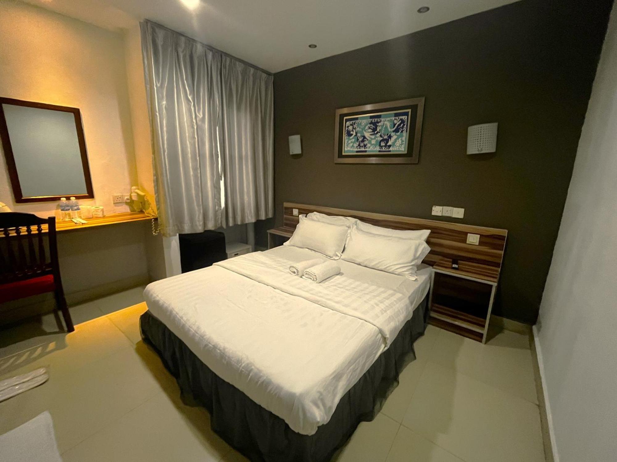 One Avenue Hotel Balakong Seri Kembangan Exterior photo